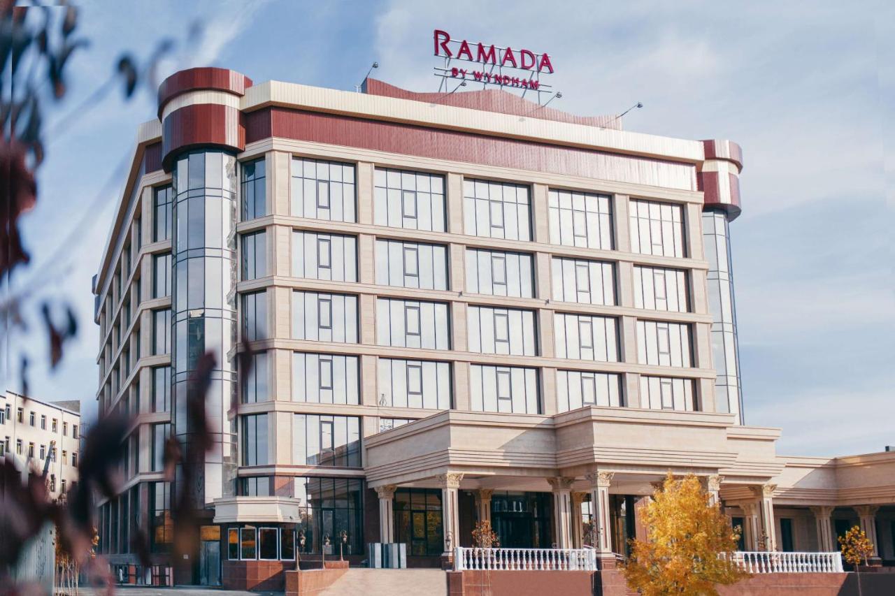 Ramada By Wyndham Shymkent Hotel Екстериор снимка